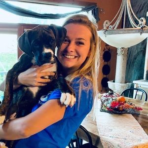 Meet your Posher, Casey